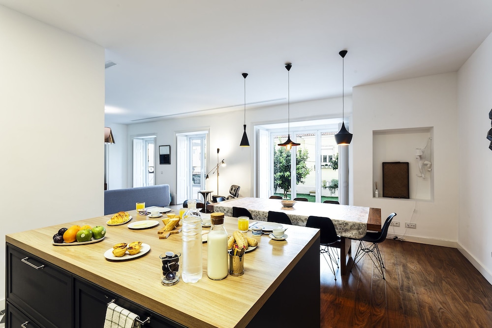 Chalet Estoril Luxury Apartments