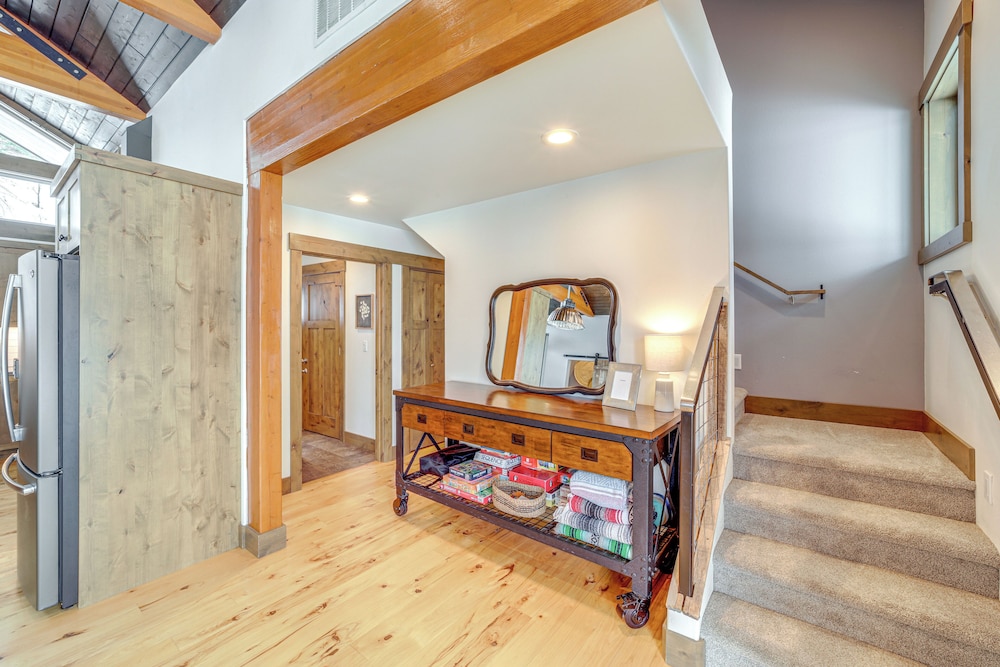 'chelan Mountain Retreat' Chalet w/ Fire Pit!