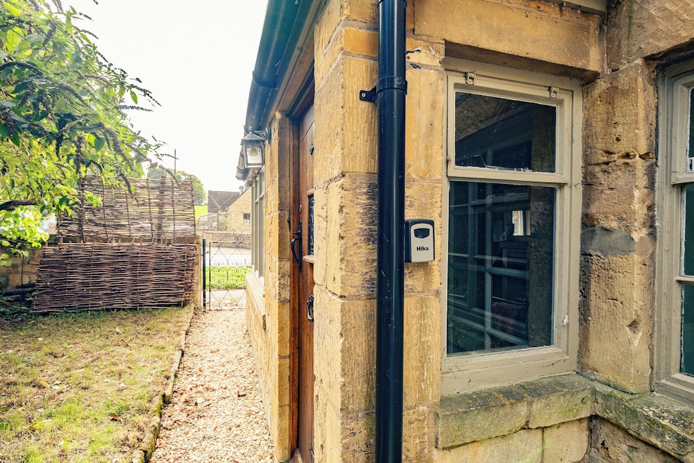 Beautiful 2BD Cottage in the Cotswolds