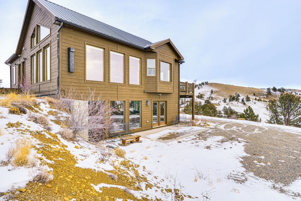 Mountain & Valley Views: Fairplay Family Home!