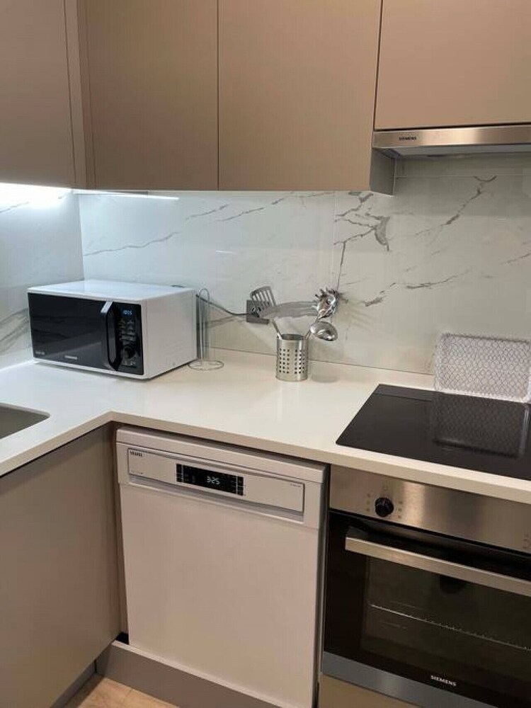 Lovely 1-bedroom Suite Apartment Near Mall of Istanbul