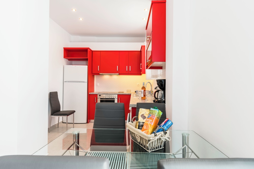 ADELPHI APARTMENTS