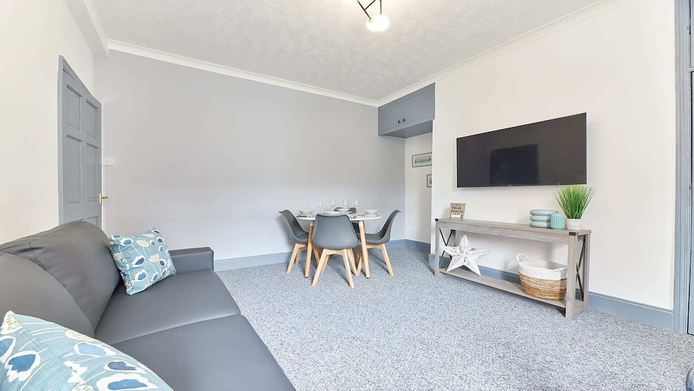 Host Stay Ralph House view 2