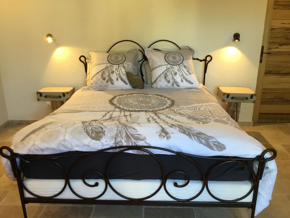 Le Mas de Nonin - Chambres d'hotes view 5