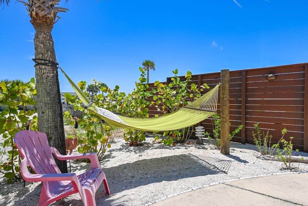 Butler Beach Bungalow view 3