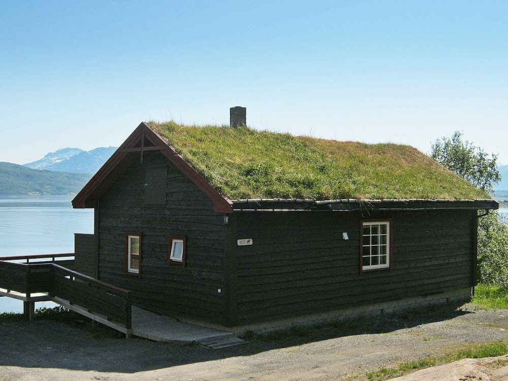 6 Person Holiday Home in Hamnvik