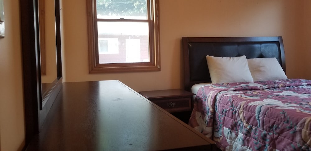 Red Ranch Motel