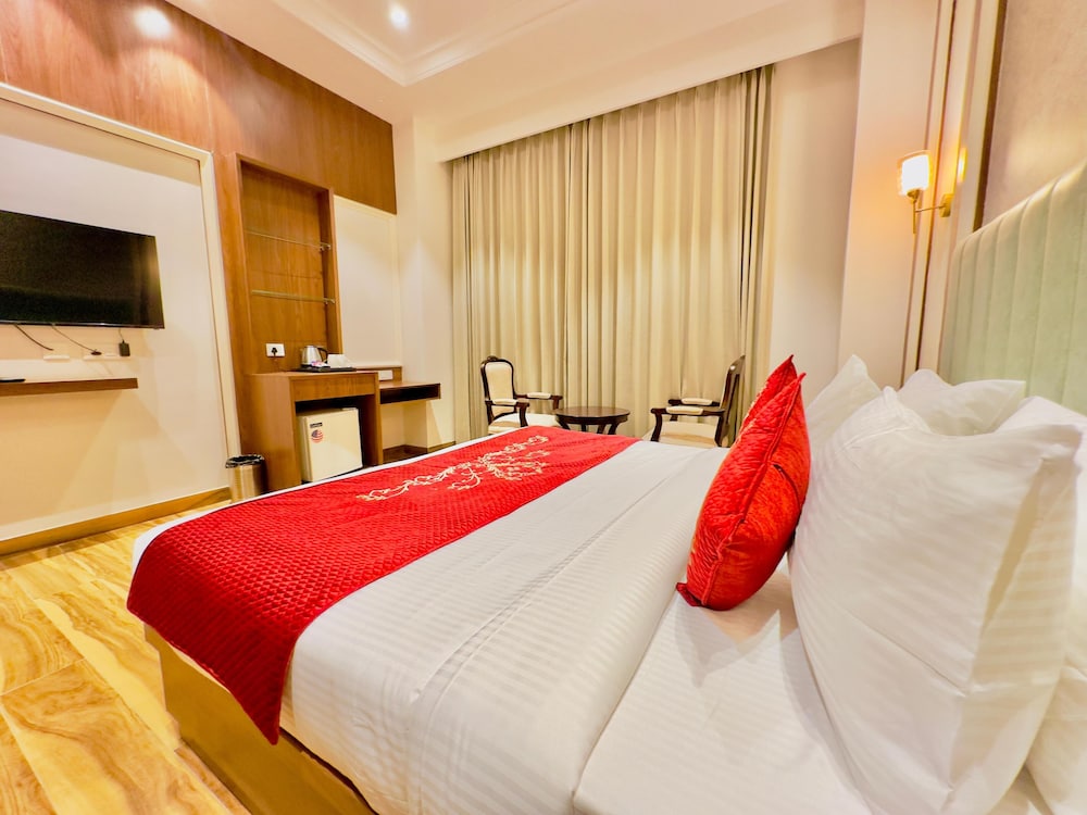 HOTEL SUKH FARM