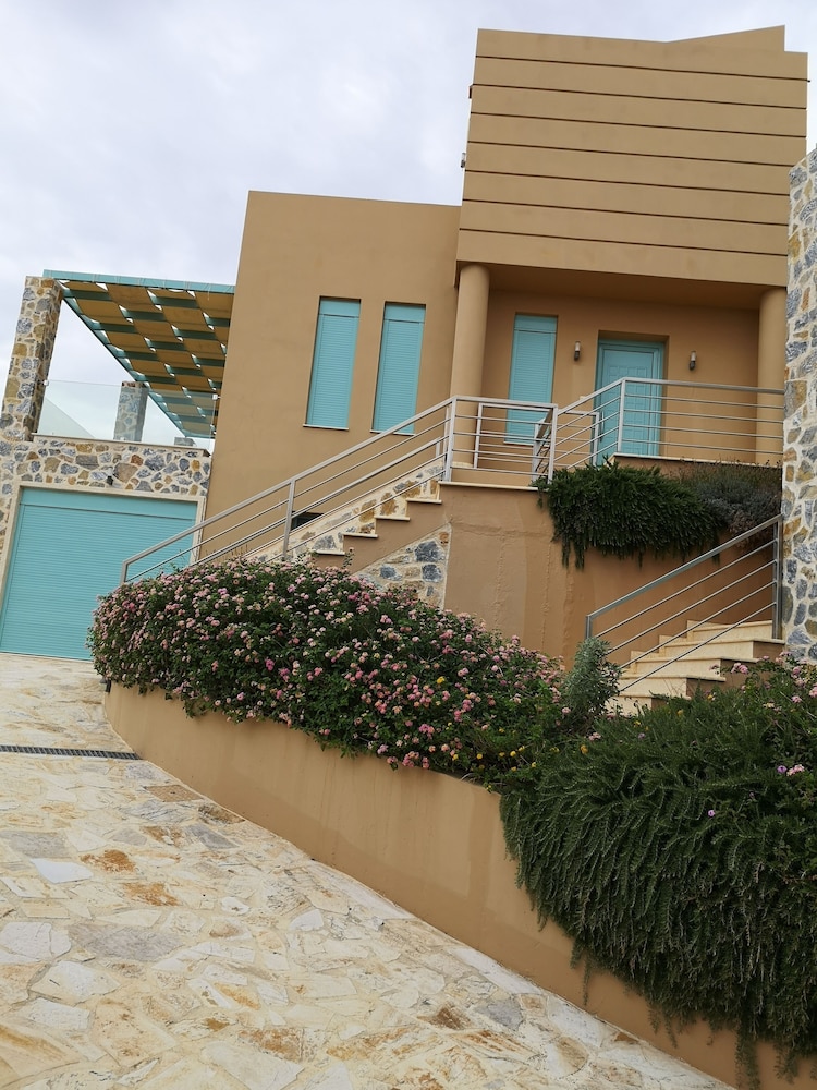 Ouzo Panoramic Houses 1, with private pool