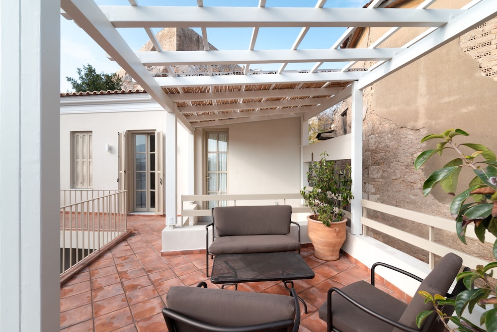 Acropolis Suites
