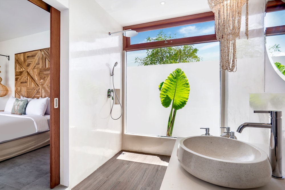 Villa Folie by Alfred in Bali - New 5bdr Dream Villa in the Heart of Seminyak