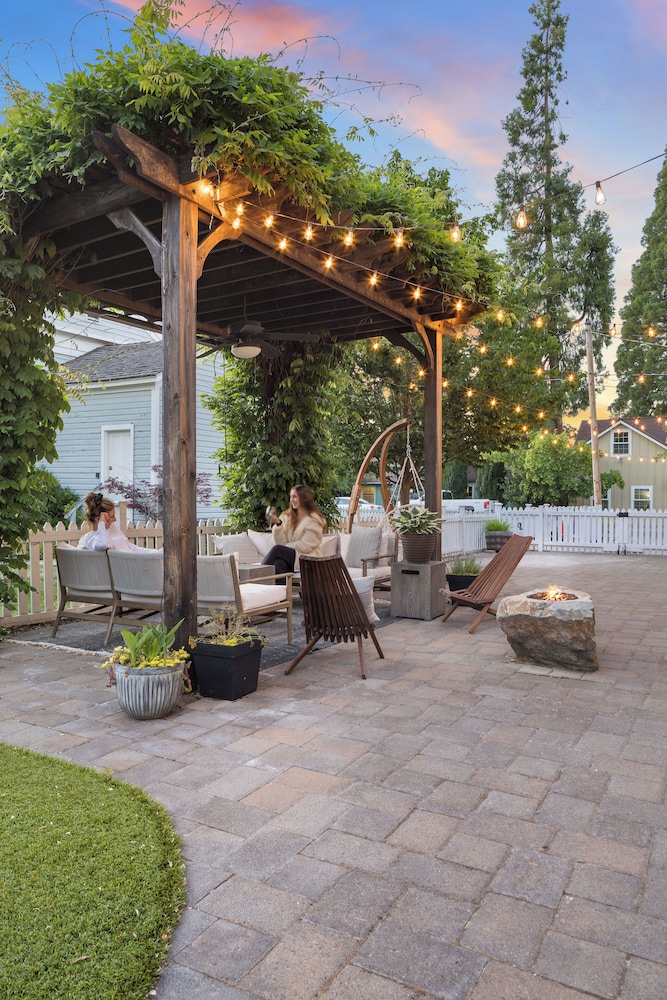 Jacksonville Vacations - Magnolia Hotel - Property Image 26