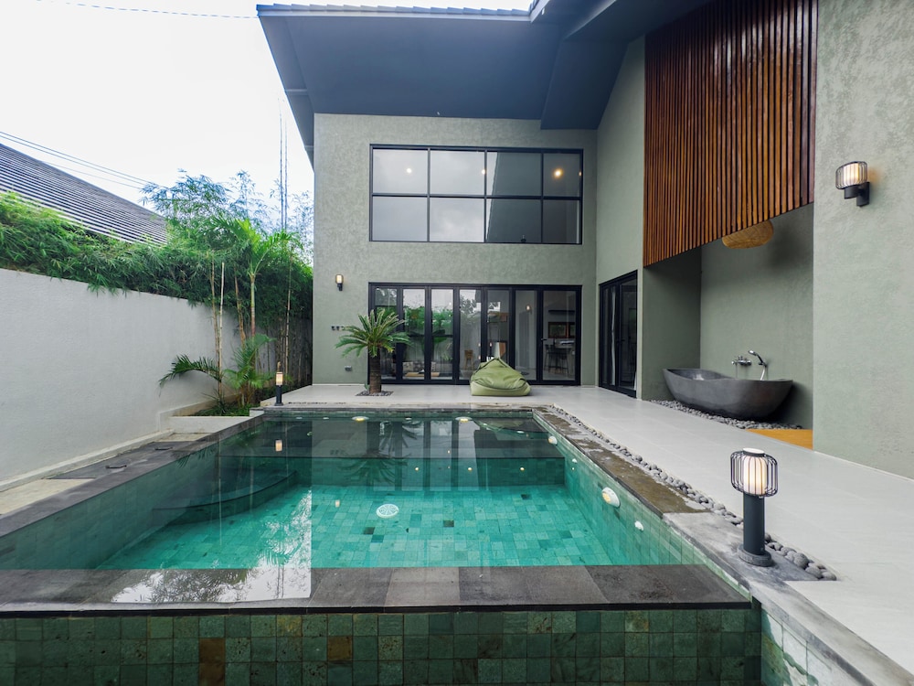 Three Holiday Homes - H1 Azur