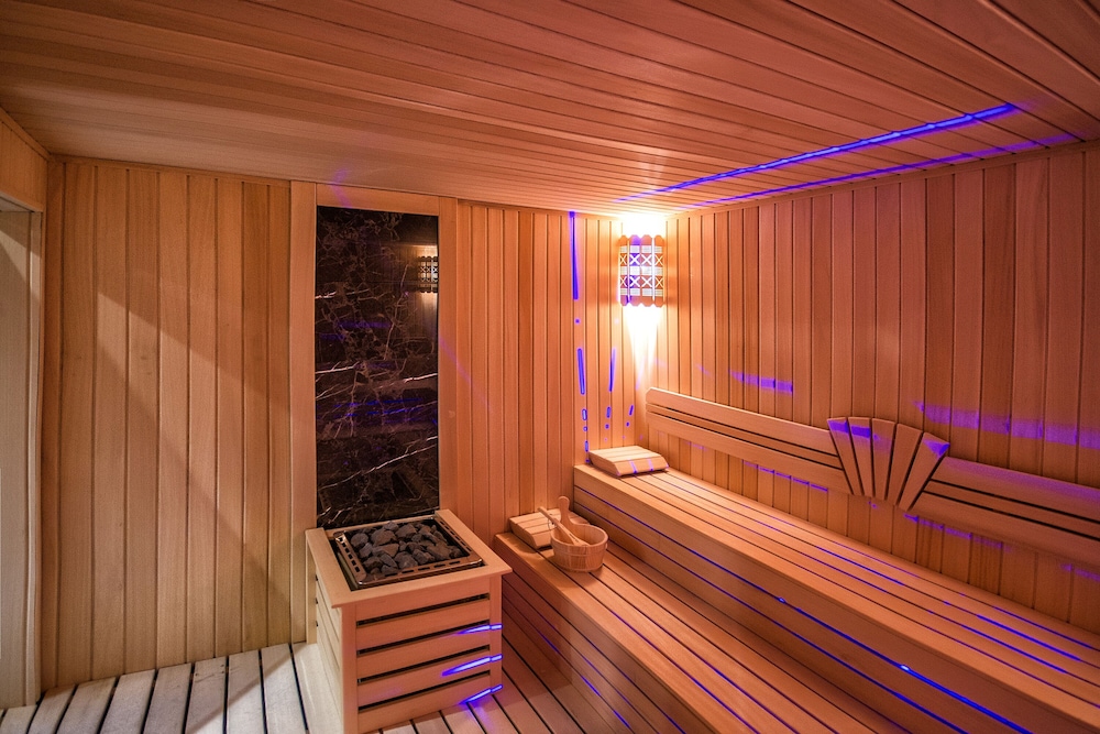 The Conforium Hotel - Image 16