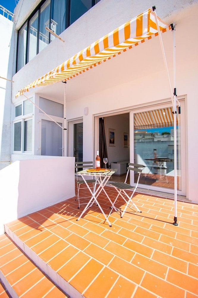 Apt Ruca Centrally Located Modernized Loft With C