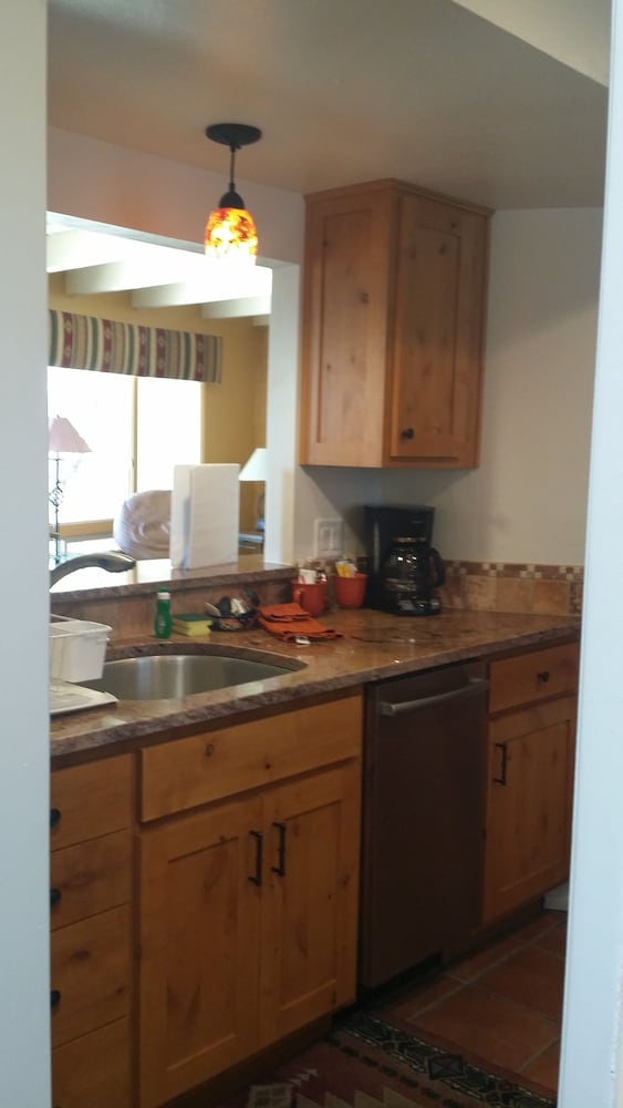 Mission Hill Casitas - Property Image 8