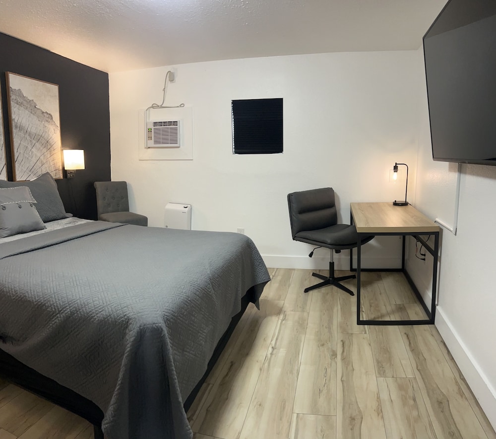 Chewelah Motel and RV Park