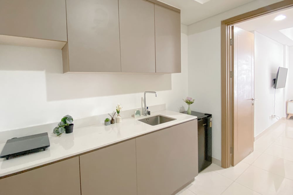 Well Furnished 1Br At Gold Coast Apartment