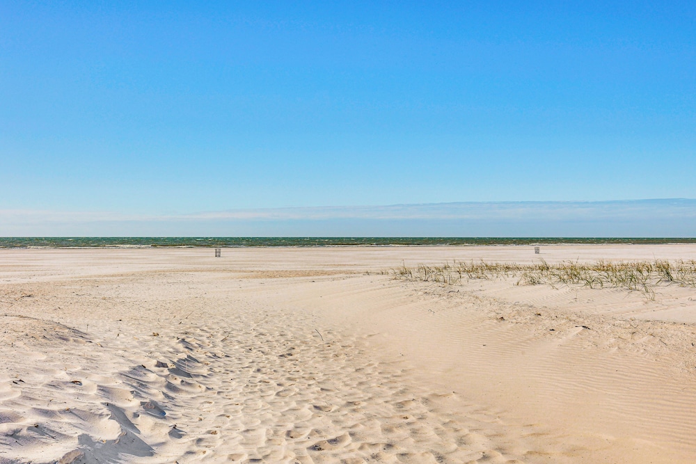 Steps to Shore: Walkable Clearwater Beach Condo