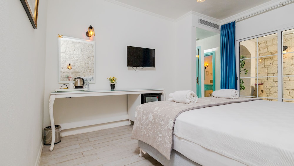 Avlu Alacati Butik Otel - Image 28