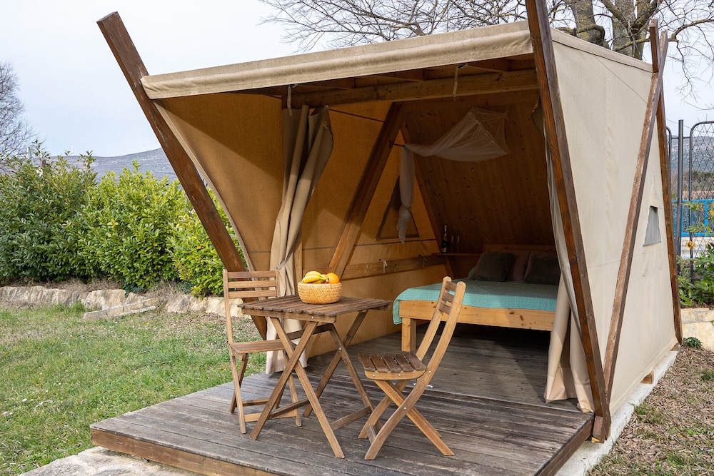 French Nateko Glamping Tent view 5