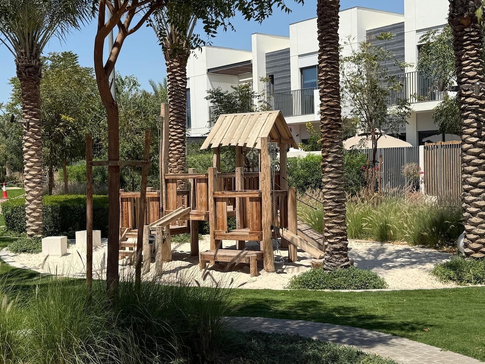 Elegant Stay in Ranches Villa