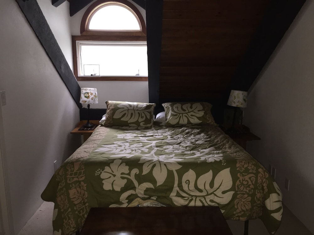 Volcano Acres Ranch B&B