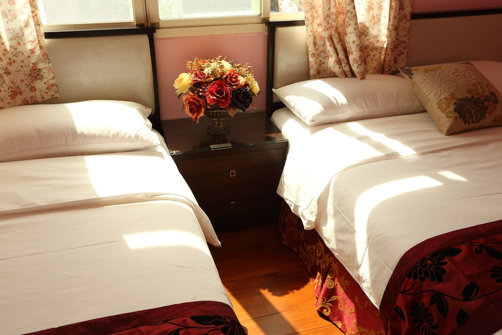 Love Family Hostel
