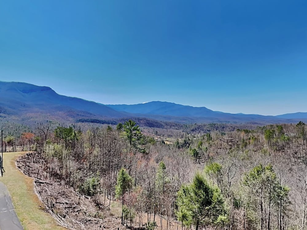 Mountain Vista by Jackson Mountain Rentals