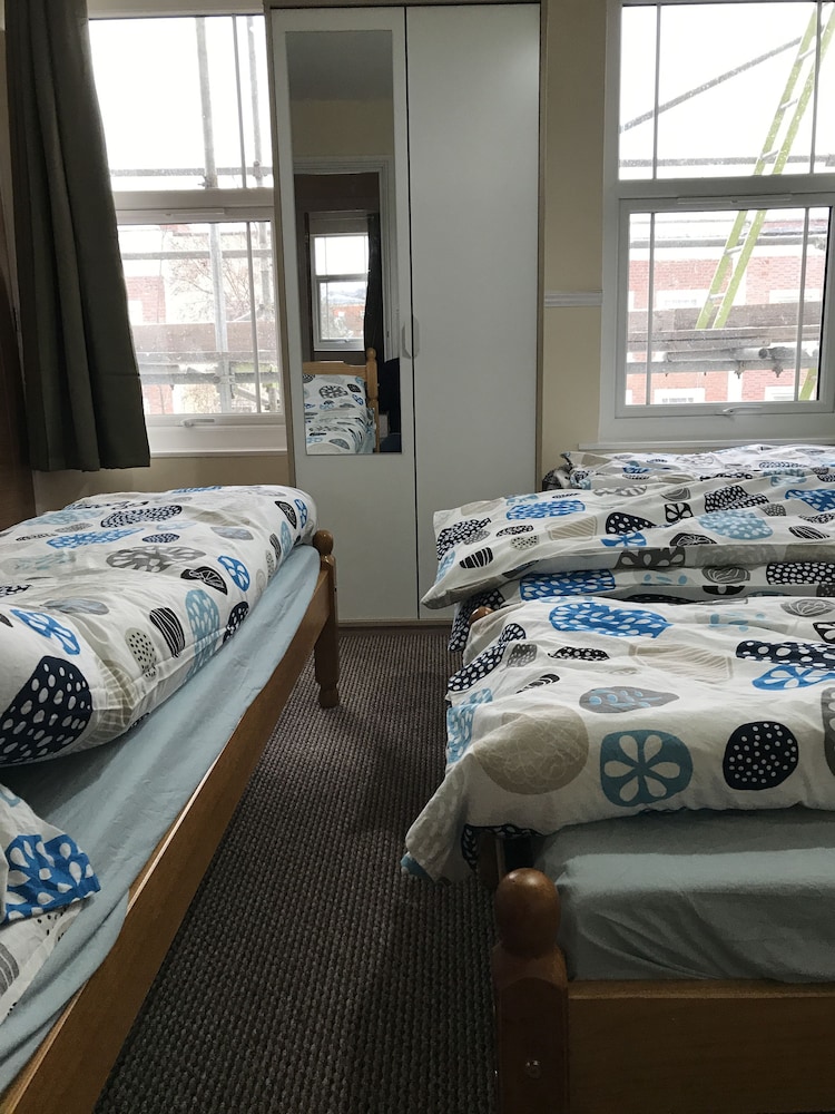 No 8 Apartments
