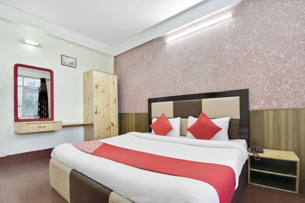 Capital O 11741 Hotel Nest