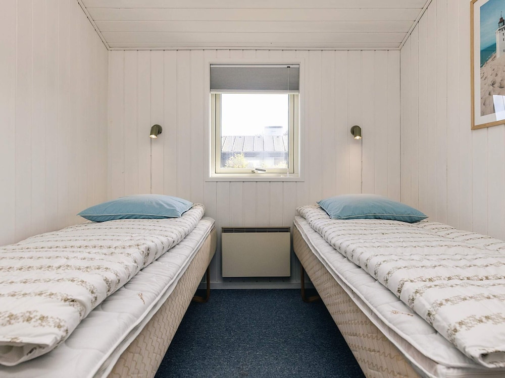 6 Person Holiday Home in Hjorring