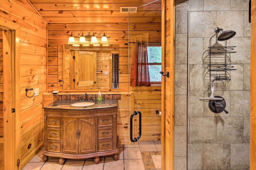 Hike, Fish & Golf: Burnsville Retreat w/ Deck! view 2