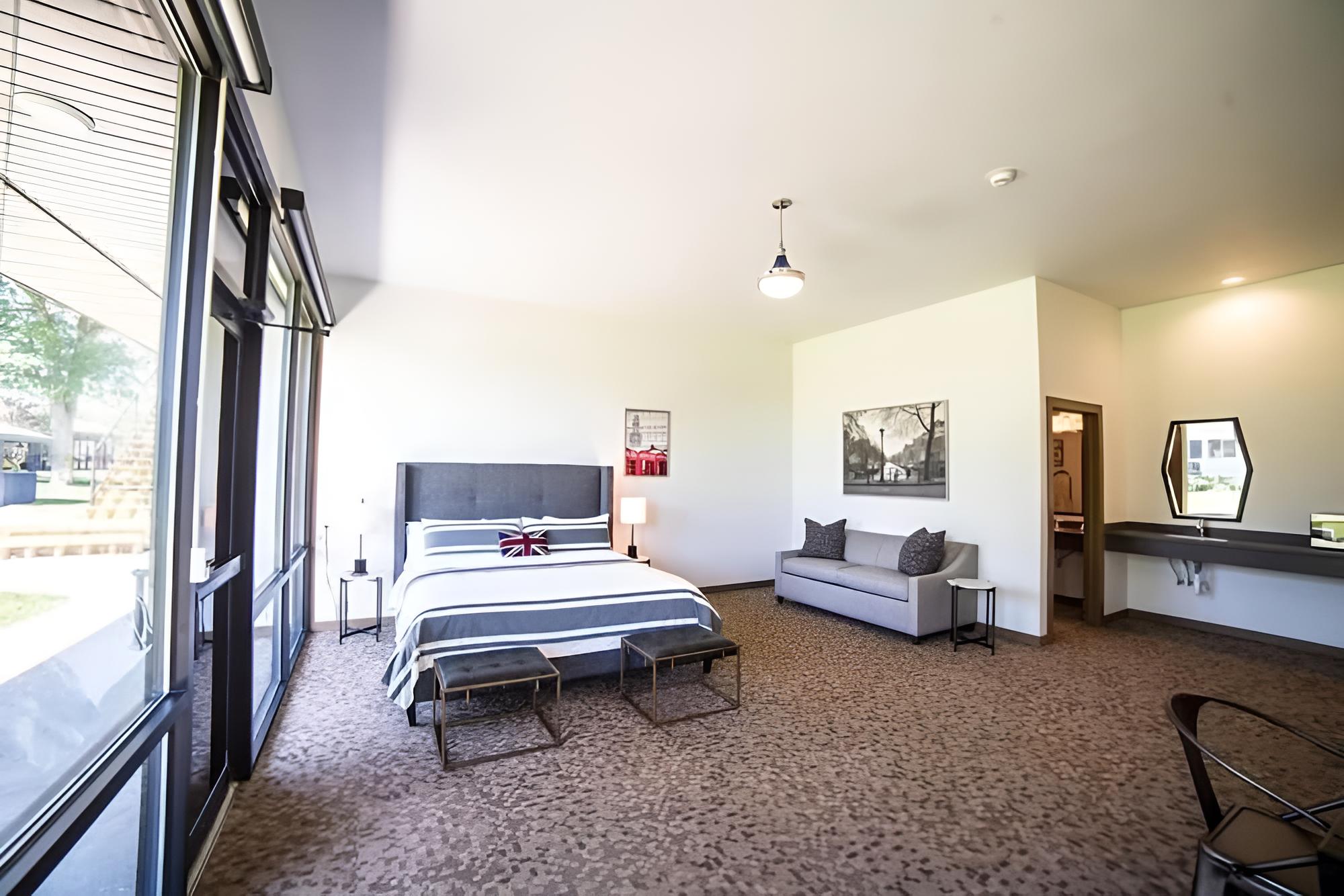 Okoboji Commons Hotel