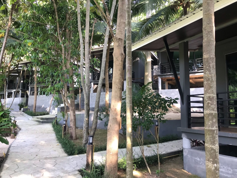 Rin Beach Resort