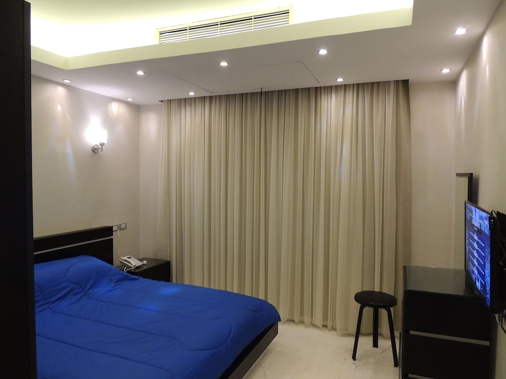 hotel room