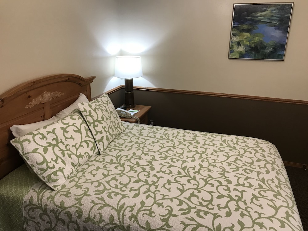 Bay Breeze Resort