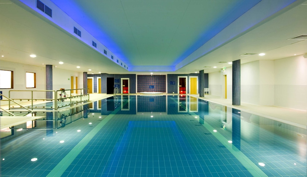 Limerick Vacations - Maldron Hotel Limerick - Property Image 1