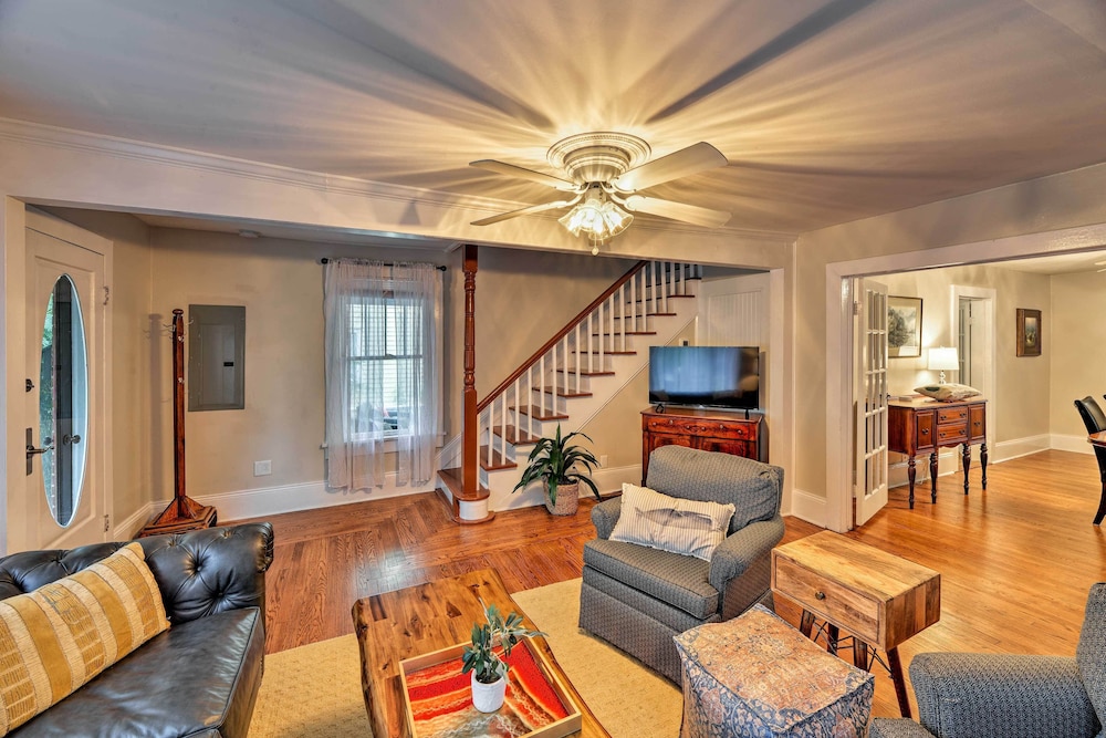 New Bern Home w/ Yard, Grill + Walkable Location view 3