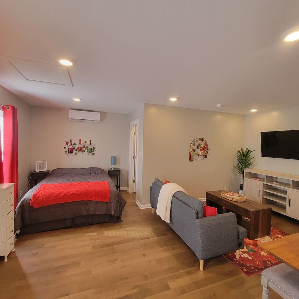 Modern Carriage House Escape Rest Work Explore