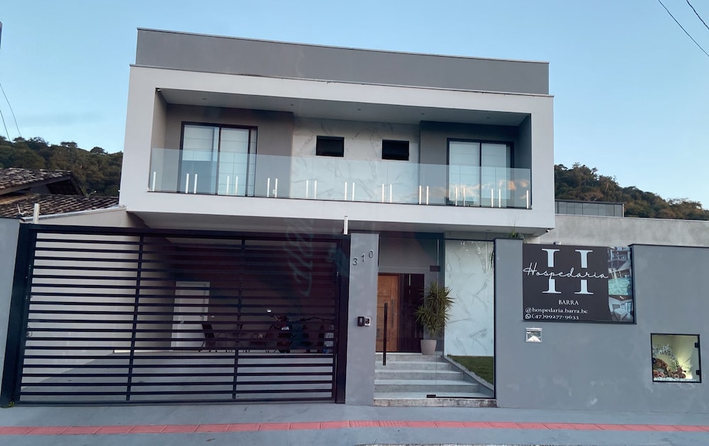 Hotel Hospedaria da Barra Balneário Camboriú - Image 1