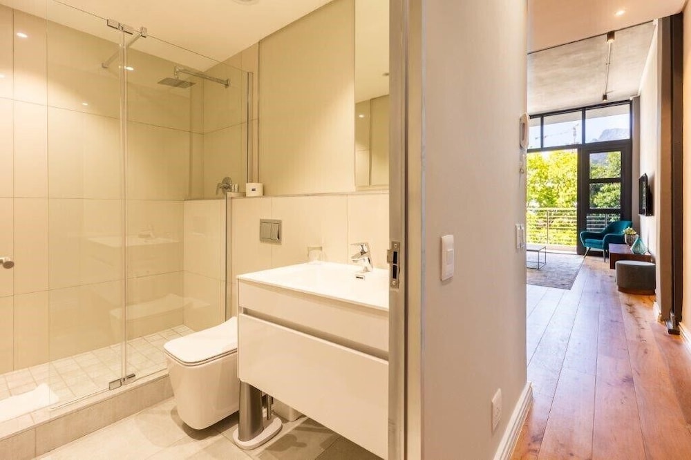 Docklands Deluxe Apartments by ITC Hospitality