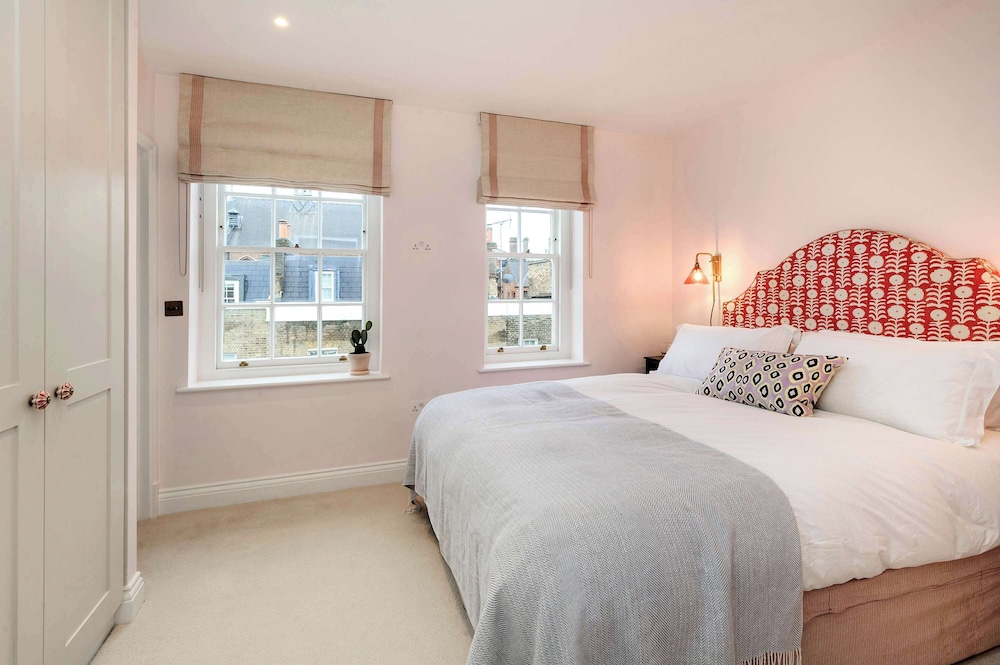 Gorgeous 3 bed House in Sloane Square With Garden