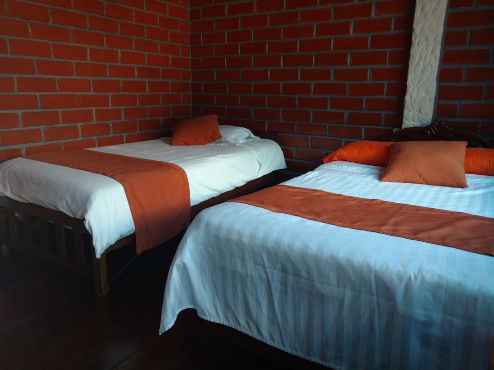 Erupcion Backpackers Hostel