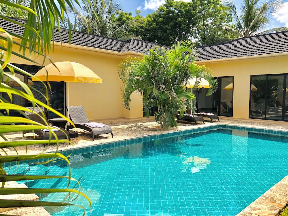 Grand Amber Villas Diani