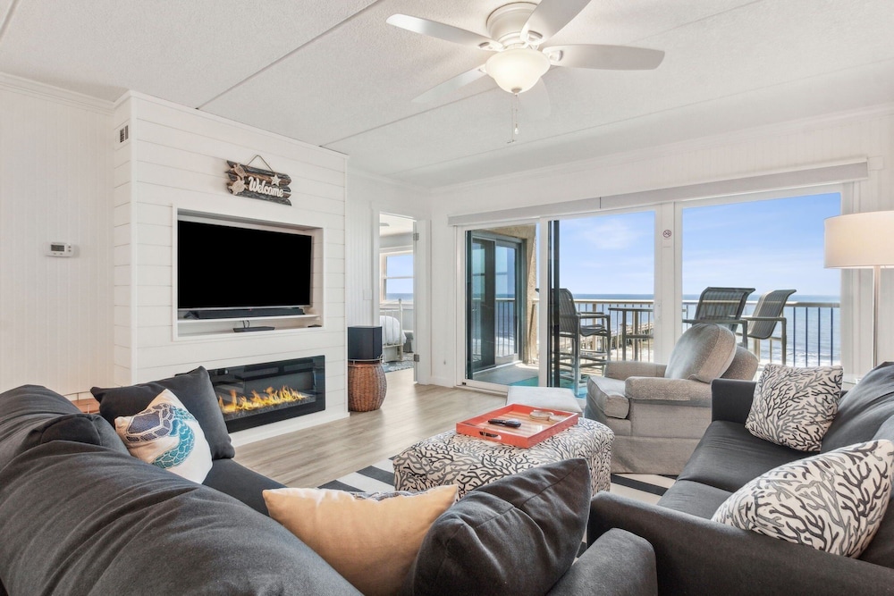 663 Amelia By The Sea 2 Bedroom Condo