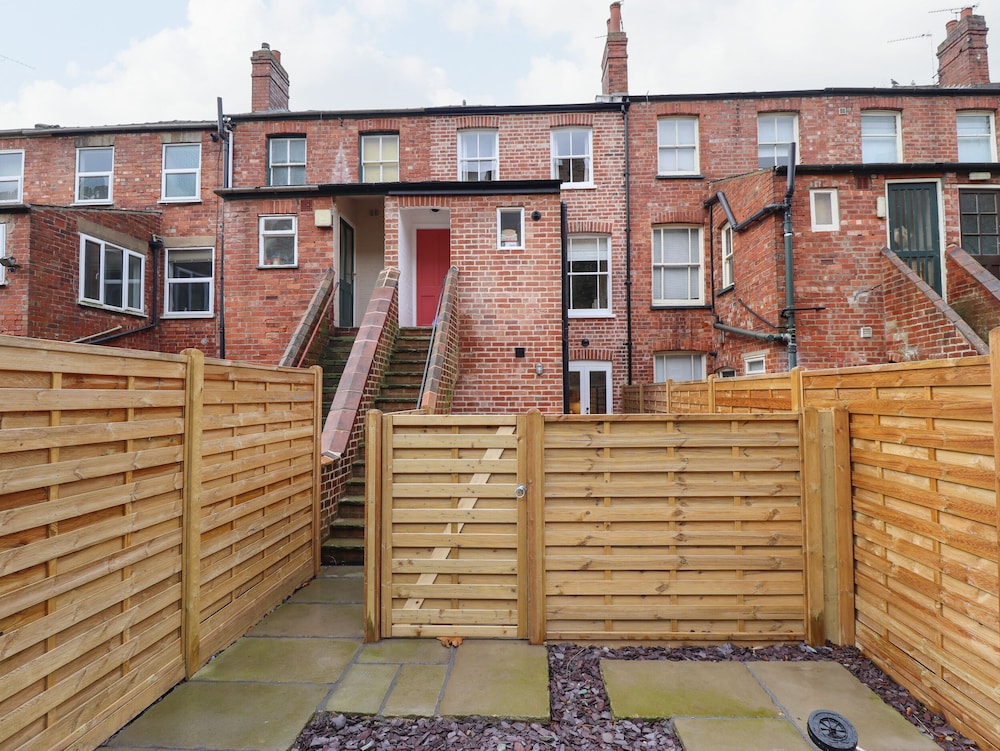 17 Union Road House