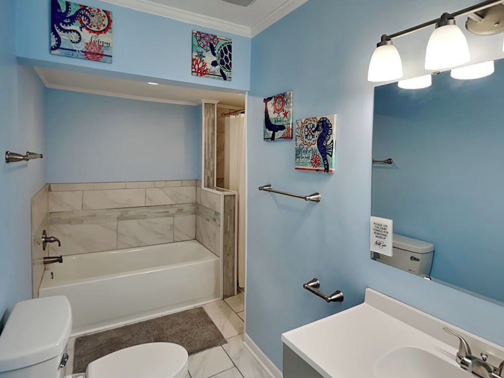 East Coast Ku'uipos Cottage by Carolina Retreats