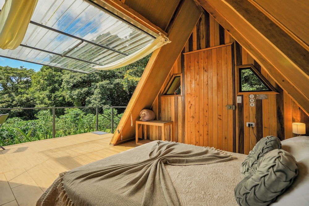 Tityra Lodge