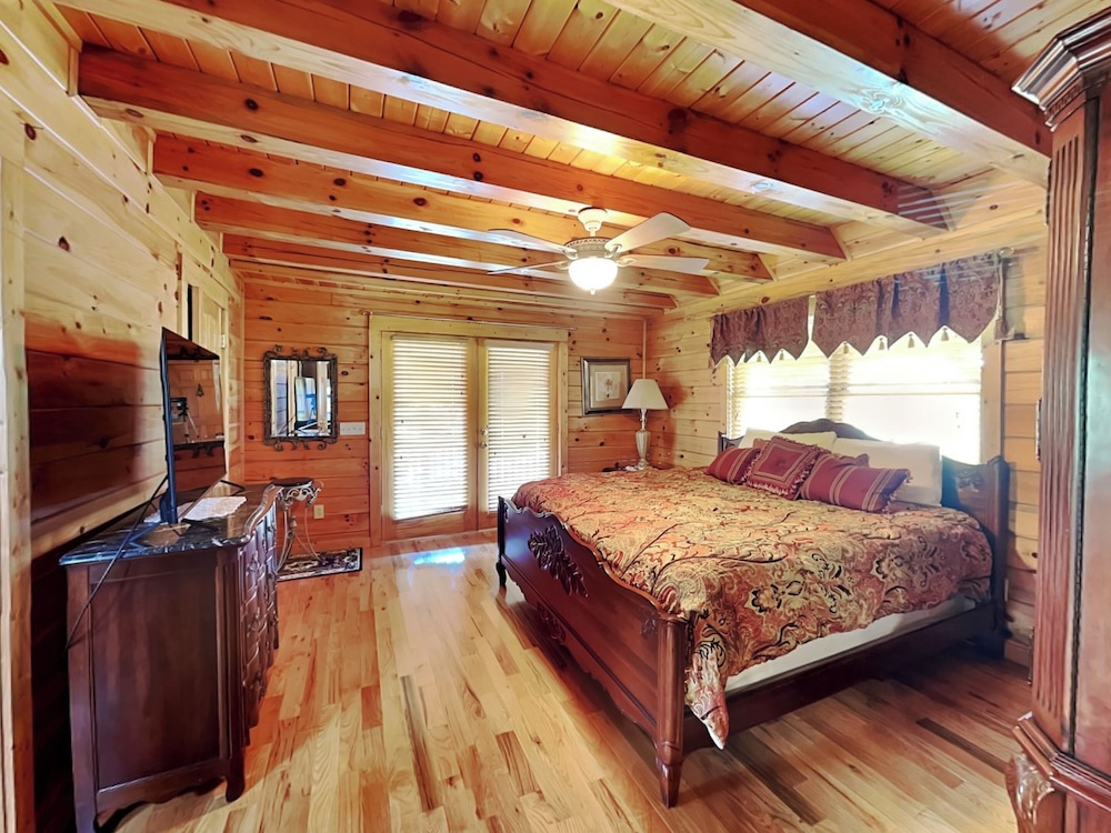 Pinnacle Place by Jackson Mountain Rentals